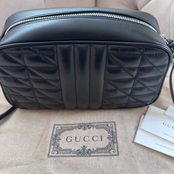 Authentic Gucci Marmont Mixed Matelasse Bag in Black with silver hardware - Picture 5 of 11